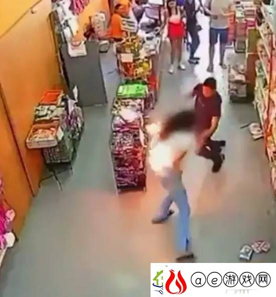 巴西一女子手机在裤兜中爆炸