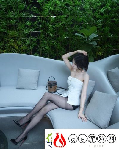 男女之间的唏唏哩哩二人世界：探讨情感的微妙与温暖-感受爱的细腻与深情-体验生活的点滴幸福。