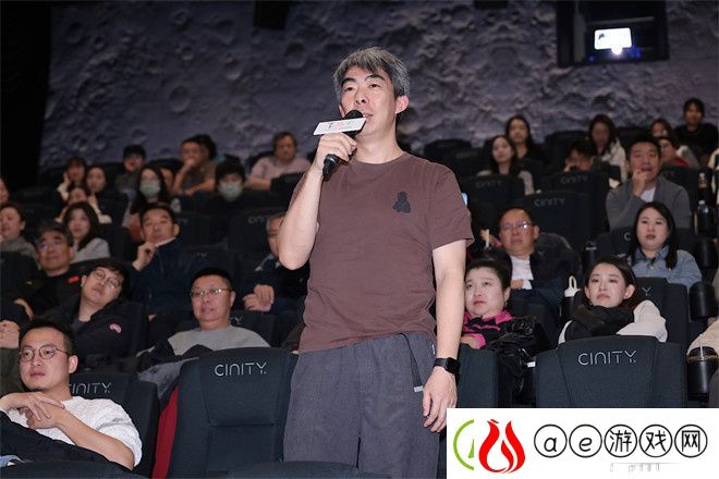 幸运阁导演申奥滕丛丛助力大学同学首映