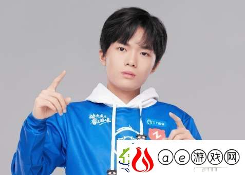 清清发布春季赛定妆照：TTG清清报道-心之所向-随心而至