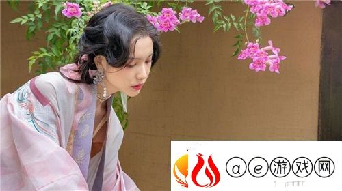 搬家工人当着老公的面-惹人好奇心大增：一场有趣的见证-工人们与丈夫的真实互动！