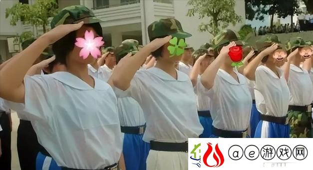 夏天校服太透了R头凸出来了-网友：这真的不该这样！