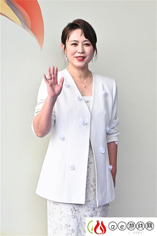 王一博、大鹏、马丽等亮相金鸡奖提名表彰会