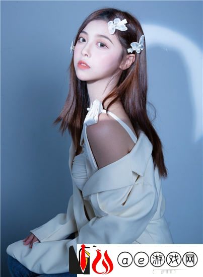 女被 c 偷看黄扒衣服洗澡引发热议，网友：网络暴力让人无法忍受！